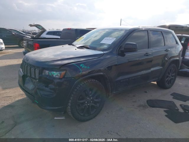 1C4RJEAG0HC880673 Jeep Grand Cherokee Altitude 4x2