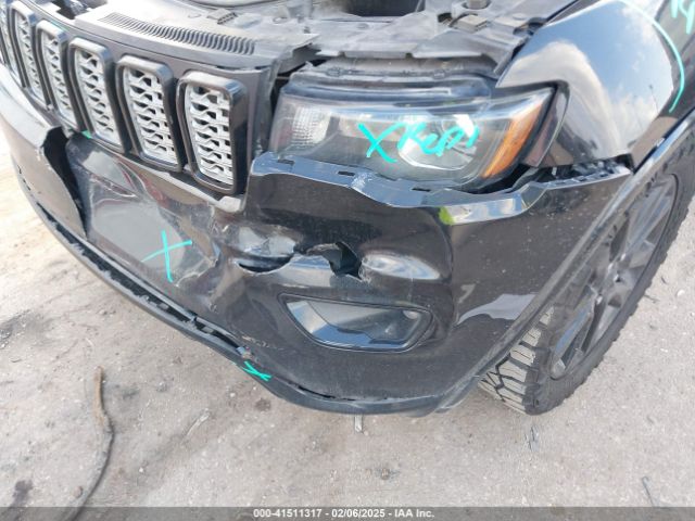 1C4RJEAG0HC880673 Jeep Grand Cherokee Altitude 4x2