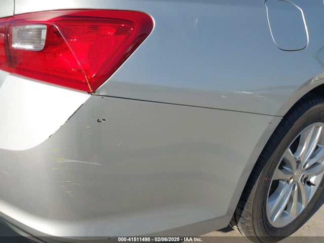 1G1ZE5STXHF183907 Chevrolet MALIBU 1LT
