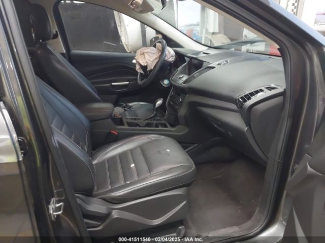 1FMCU0HD2JUD60143 Ford ESCAPE SEL
