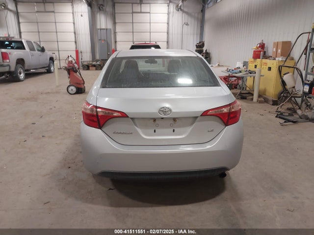 2T1BURHE7JC113193 Toyota COROLLA LE