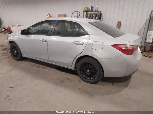 2T1BURHE7JC113193 Toyota COROLLA LE