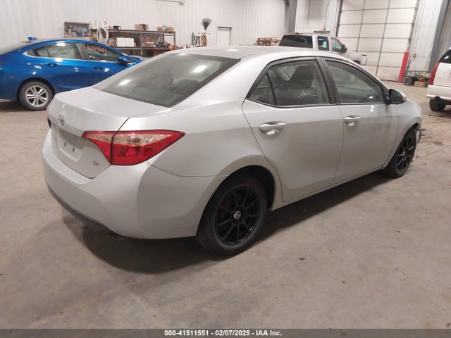 2T1BURHE7JC113193 Toyota COROLLA LE