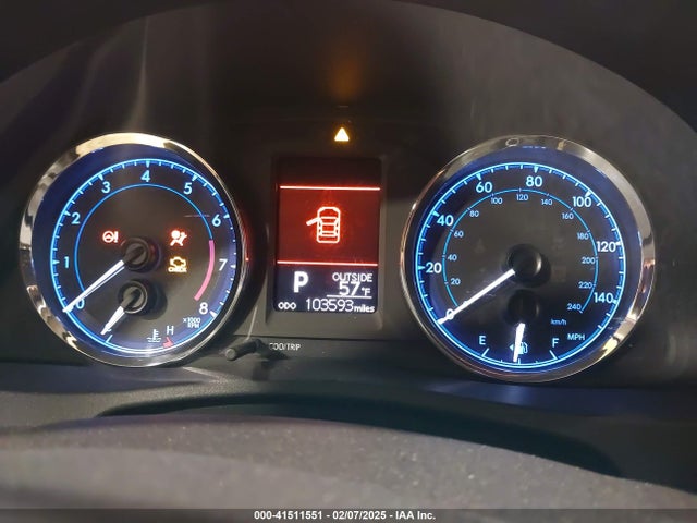 2T1BURHE7JC113193 Toyota COROLLA LE