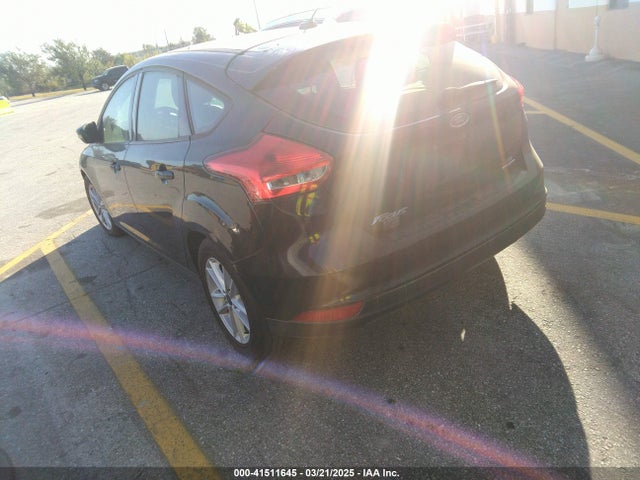 Ford FOCUS SE 2015 1FADP3K28FL307328 Image 3