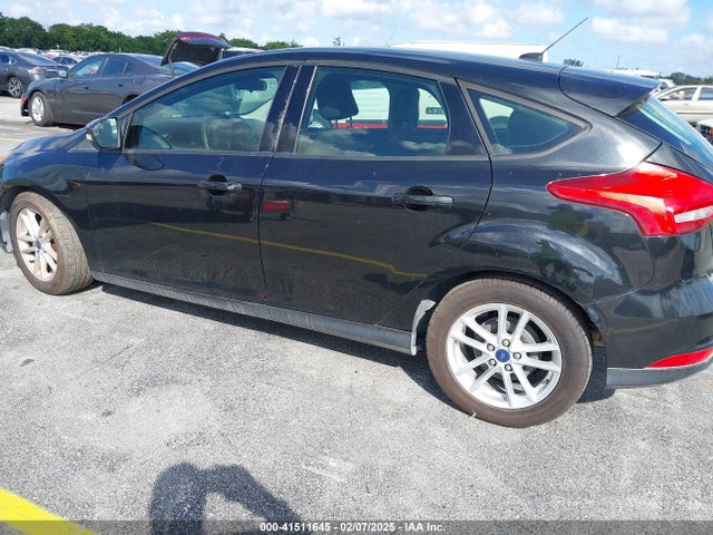 Ford FOCUS SE 2015 1FADP3K28FL307328 Image 6