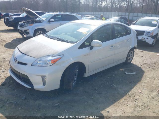 JTDKN3DUXF1884458 Toyota Prius Three