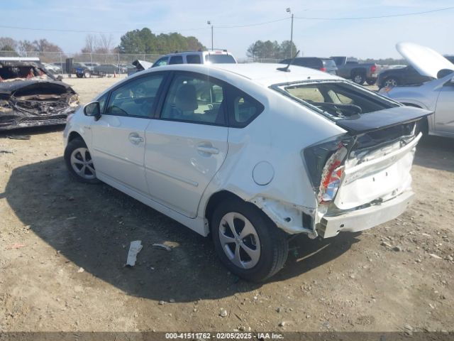 JTDKN3DUXF1884458 Toyota Prius Three