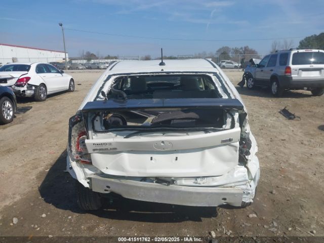 JTDKN3DUXF1884458 Toyota Prius Three