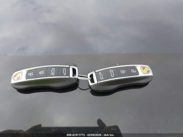 WP0AA2Y11RSA12415 Porsche Taycan