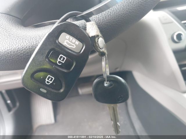 5NPD84LF0HH144101 Hyundai ELANTRA SE