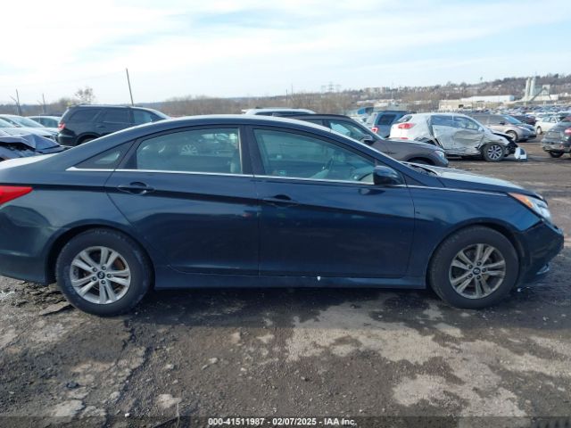 5NPEB4AC3EH925303 Hyundai gamma
