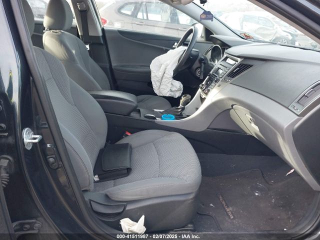5NPEB4AC3EH925303 Hyundai gamma
