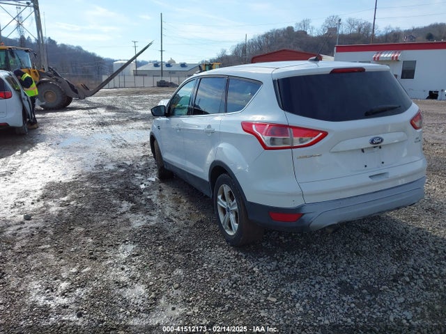 1FMCU9GX9EUE32414 Ford ESCAPE SE
