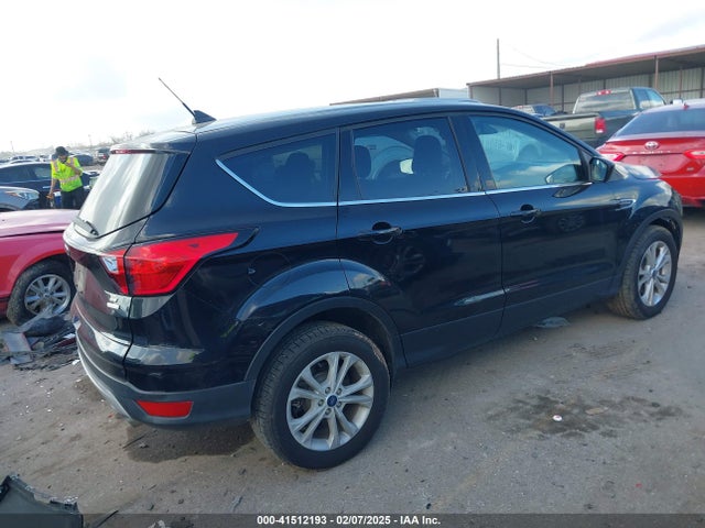 1FMCU0GD0KUB68741 Ford ESCAPE SE