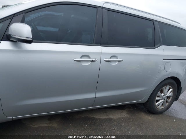 KIA SEDONA LX 2018 KNDMB5C13J6367874 Image 14