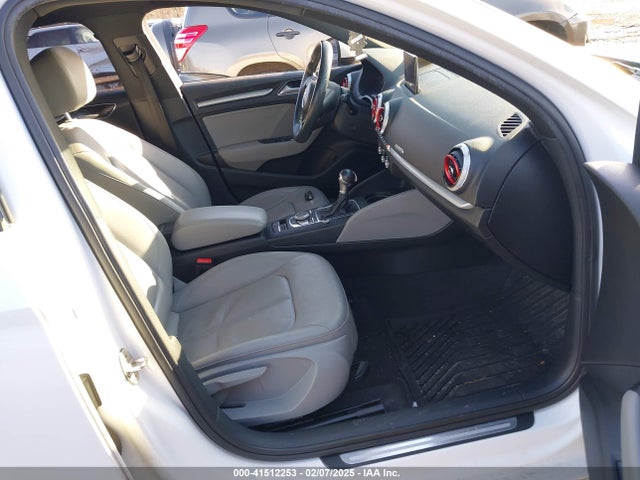 2018 AUDI A3 WAUB8GFF9J1070921 Photo 4