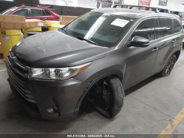 5TDKZRFHXJS270254 Toyota Highlander Xle