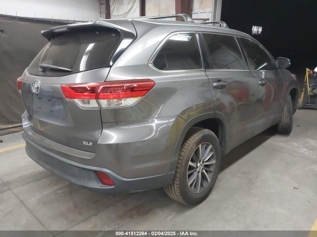 5TDKZRFHXJS270254 Toyota Highlander Xle