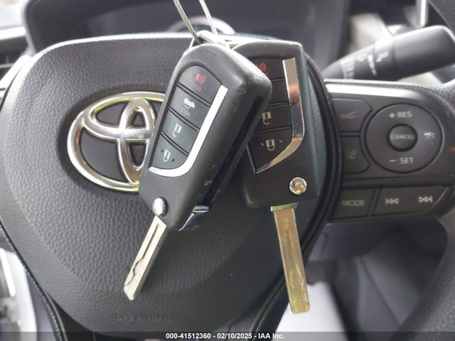 JTDEPRAE3LJ080067 Toyota COROLLA LE