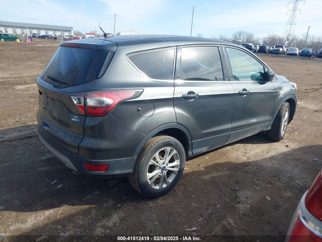 Ford ESCAPE SE 2017 1FMCU9GD8HUA90092 Image 4
