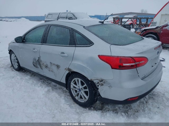 Ford FOCUS SE 2017 1FADP3F2XHL212315 Image 3
