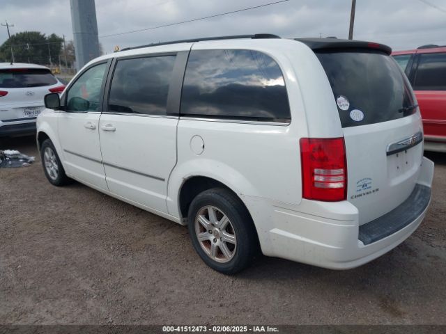 2010 CHRYSLER TOWN & COUNTRY 2A4RR5D17AR432521 Photo 2