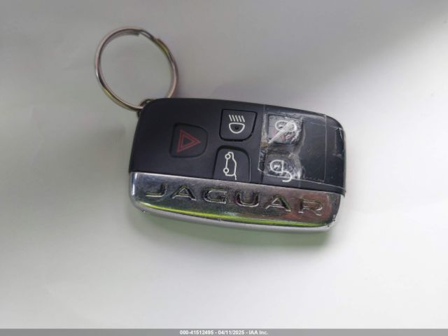 SADCJ2GX0JA237967 Jaguar F-pace 30t Premium