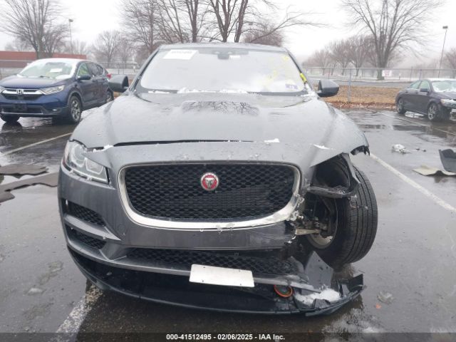 SADCJ2GX0JA237967 Jaguar F-pace 30t Premium