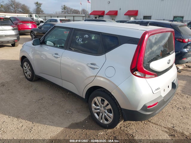 KIA SOUL LX 2020 KNDJ23AU2L7083573 Image 3