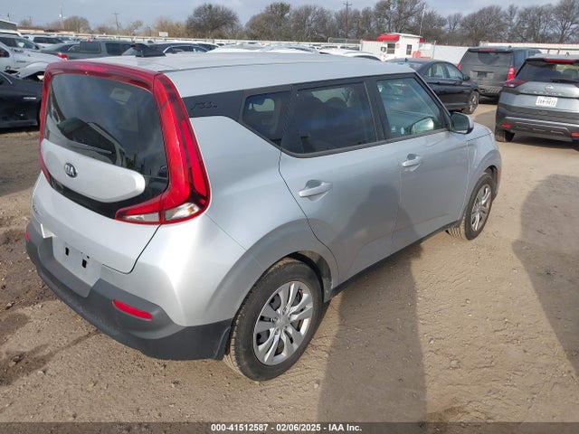 KIA SOUL LX 2020 KNDJ23AU2L7083573 Image 4
