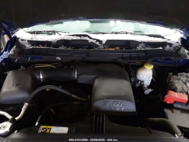 1C6RR7KG4HS507765 RAM 1500 Express  4x4 5'7 Box