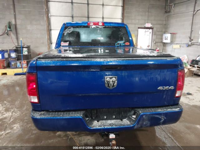 1C6RR7KG4HS507765 RAM 1500 Express  4x4 5'7 Box