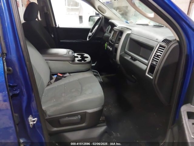 1C6RR7KG4HS507765 RAM 1500 Express  4x4 5'7 Box