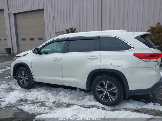 5TDBZRFH3HS456714 Toyota Highlander Le