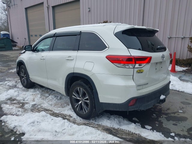 5TDBZRFH3HS456714 Toyota Highlander Le