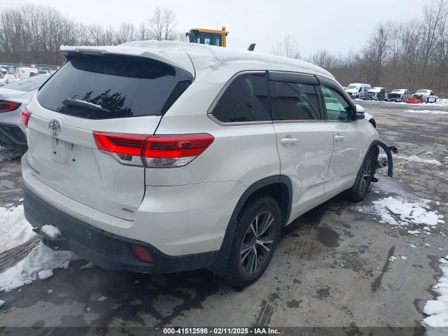 5TDBZRFH3HS456714 Toyota Highlander Le