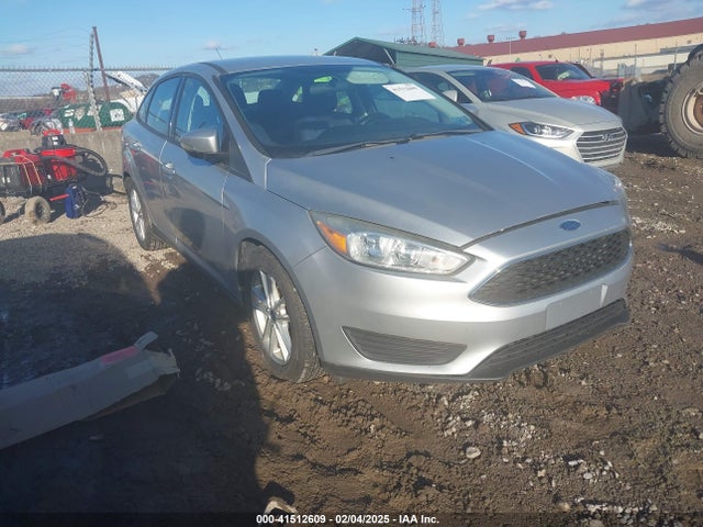 Ford FOCUS SE 2015 1FADP3F25FL213806 Image 1