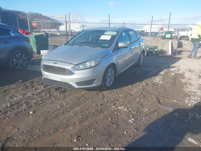 Ford FOCUS SE 2015 1FADP3F25FL213806 Image 2