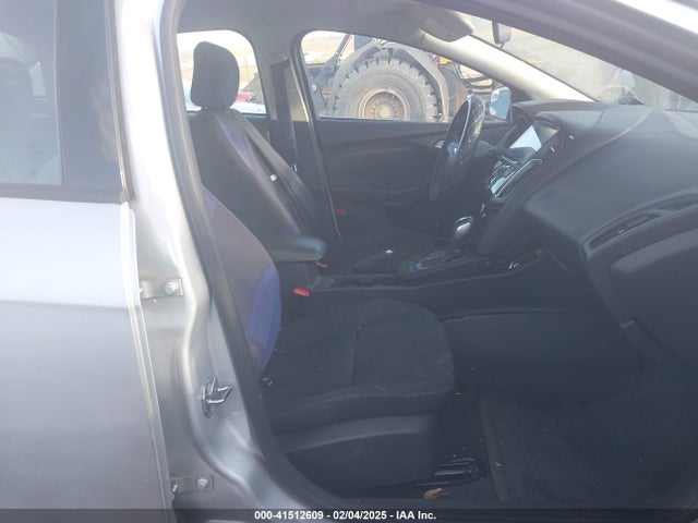 Ford FOCUS SE 2015 1FADP3F25FL213806 Image 5