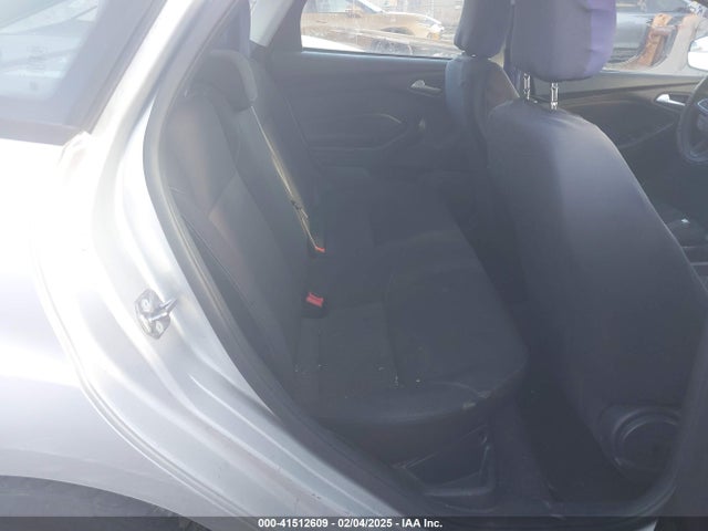 Ford FOCUS SE 2015 1FADP3F25FL213806 Image 8