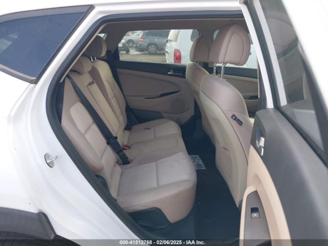KM8J23A42JU684346 Hyundai TUCSON SE