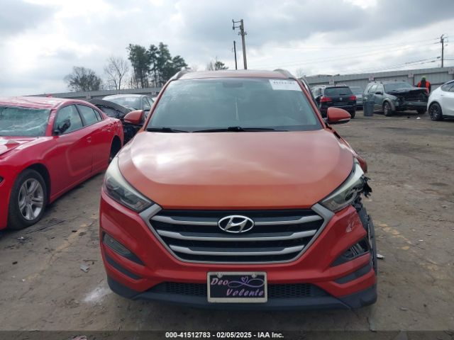 KM8J33A47HU421163 Hyundai Tucson Se Plus