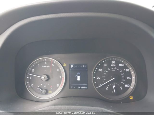 KM8J33A47HU421163 Hyundai Tucson Se Plus