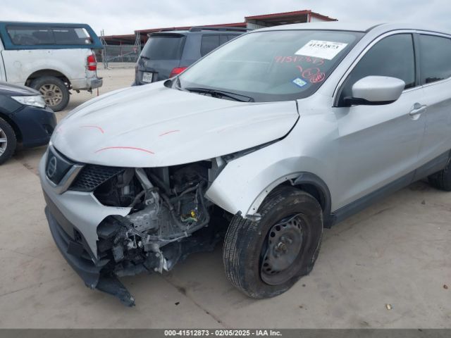 JN1BJ1CR1KW338807 Nissan Rogue Sport S