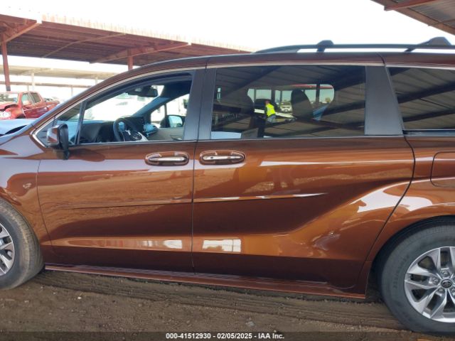 5TDYRKEC1NS096278 Toyota SIENNA XLE
