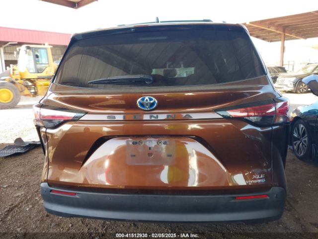 5TDYRKEC1NS096278 Toyota SIENNA XLE