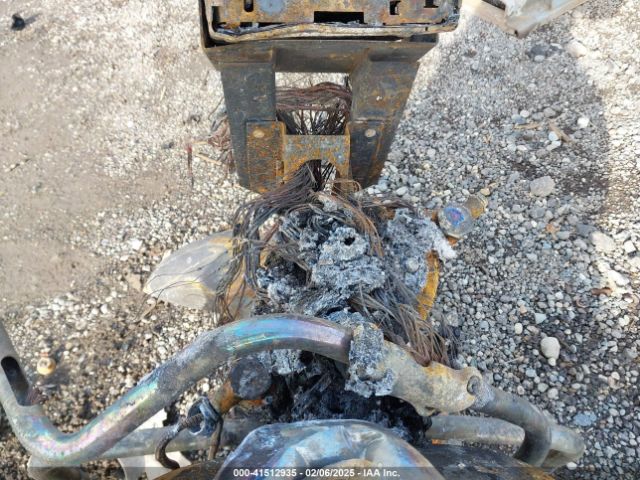2013 HARLEY-DAVIDSON FLTRU 1HD1KGM16DB663656 Photo 6