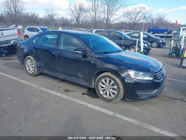 2015 1VWAT7A30FC043965 main image