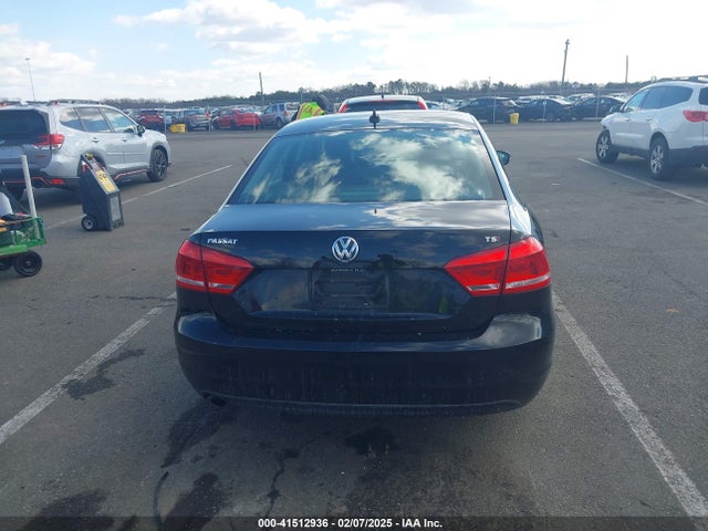 Volkswagen Passat 1.8t Wolfsburg Edition 2015 1VWAT7A30FC043965 Image 16